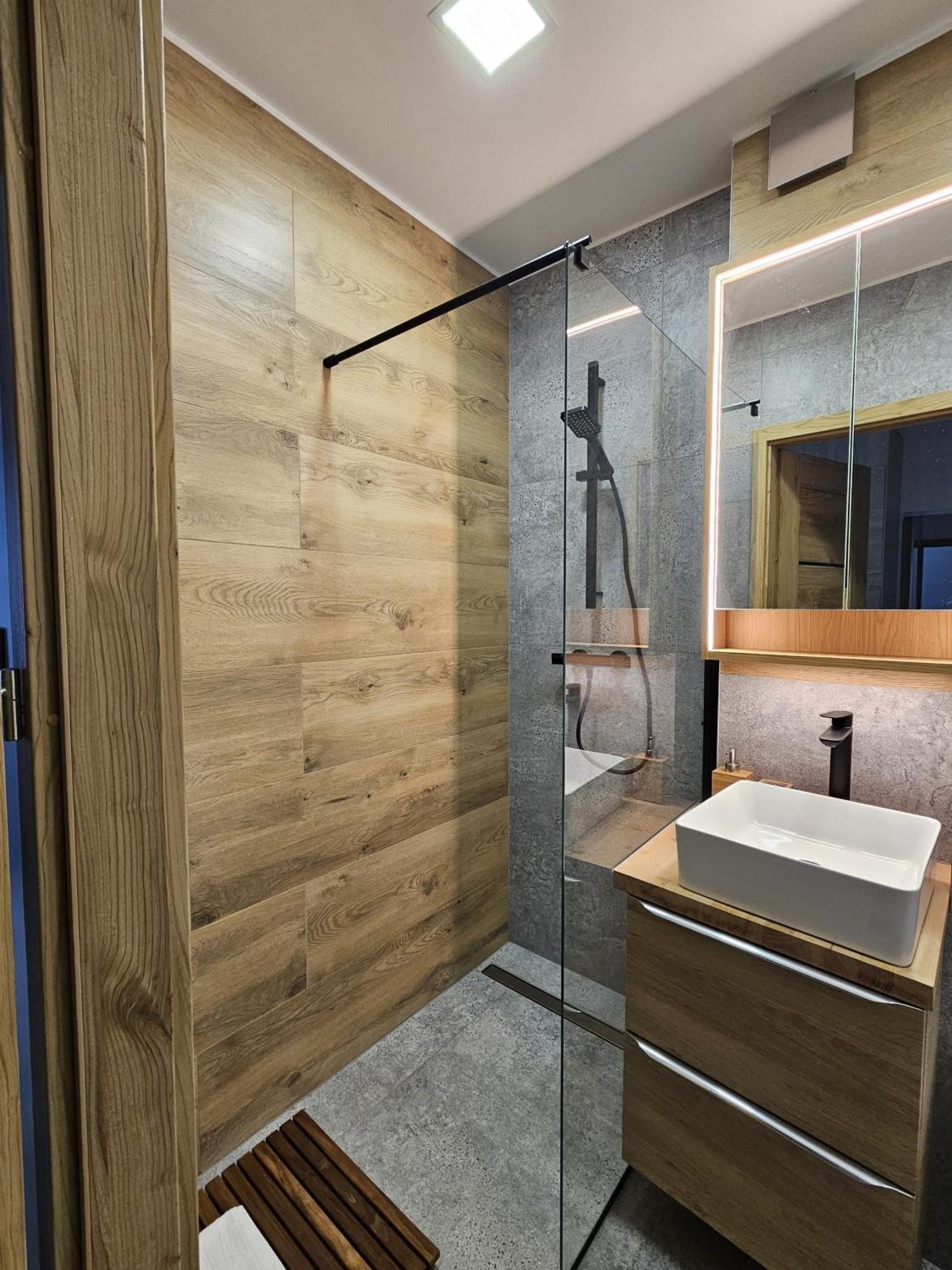 Apartament Radiostacja III Z Ogrodkiem, Parking Free Gliwice Luaran gambar